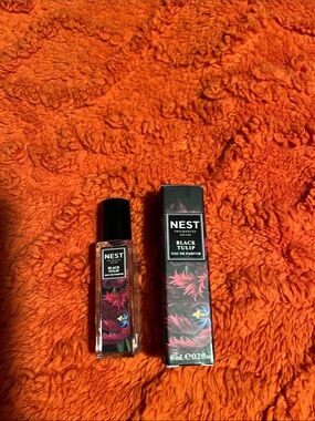 Perfume Bottle Roller ball Black tulip Nest